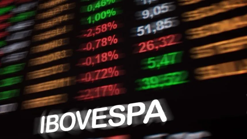 Ibovespa fecha em leve queda à espera da decisão do Copom